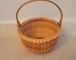 Woven Basket with Handle, 6´´W x 4´´T