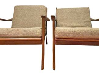 Vintage Pair of Teak Lounge Chairs 