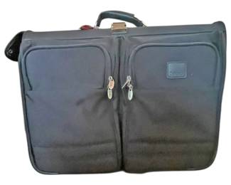 Dakota Rolling Garment Suitcase 