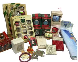 Pickers Christmas Glass Ball Ornaments Hallmark Boxed New Garden Flags