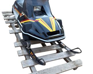 Vintage Yamaha SRV540 Snowmobile 1569 Miles Engine Turns Over