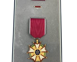 Military Medals Legion of Merit Legionnaire Complete in Case