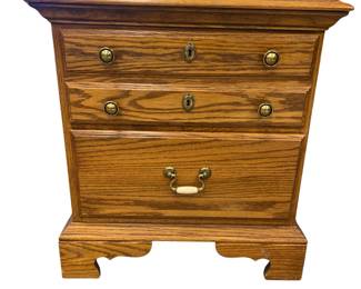 24" Oak End Table Bedside 2 Drawers Jamestown Sterling