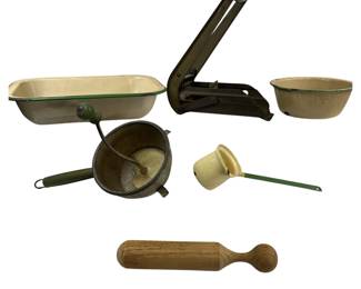 Green Handled Kitchen Utensils Enamelware Wood Tote