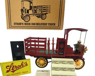 Vintage 1910 Strohs Beer Delivery Truck Toy Model Original Box