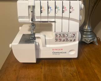 Singer QuantumLock
14T967DC Sewing Machine