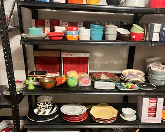 Miscellaneous dishes and ramekins 