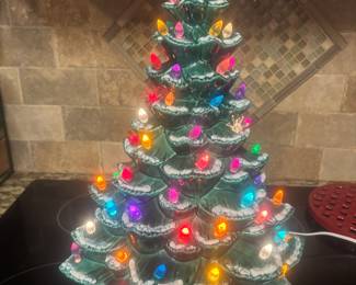 Vintage lighted Christmas tree!  Gorgeous!!