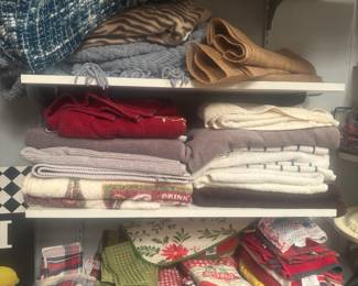 Towels, dish towels, crochet dish towels, blankets 