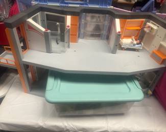 Hospital with lots of accessories 