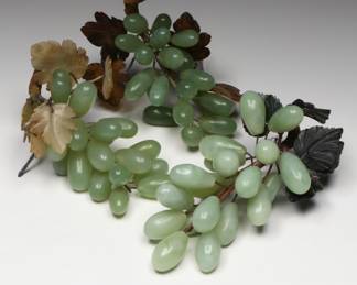 Carved Serpentine Grape Clusters