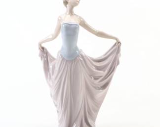 Lladró "Dancer Woman" Porcelain Figurine Designed by Vicente Martínez
