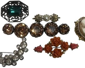 Beautiful Vintage Brooches 