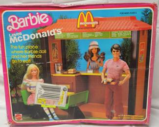 Barbie Loves McDonalds Playset