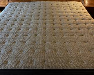 King size Sealy mattress