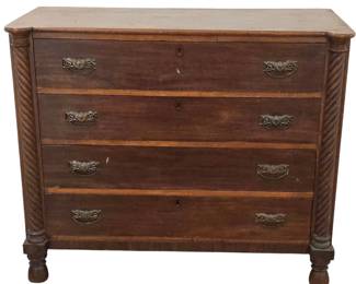 Antique Chest of Drawers with Spiral Columns