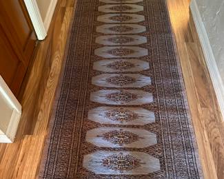 Bokhara Persian Runner
8’5” x 2’8”
