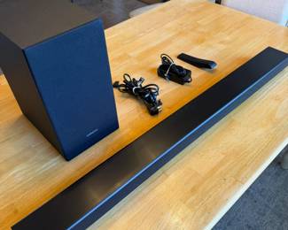Samsung Sound bar with woofer