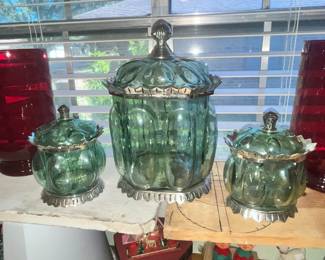 EXQUISITE GREEN THUMBPRINT GLASS APOTHECARY JAR SET! 
