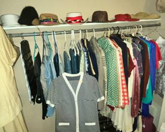 CLOSET FULL OF VINTAGE CLOTHING!
