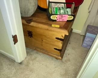 RUSTIC PINE STORAGE TRUNK