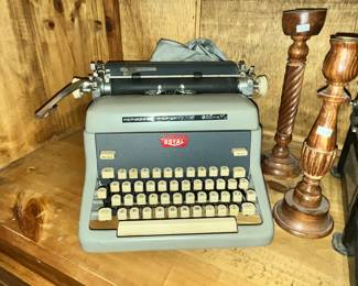 PAIR OF VINTAGE ROYAL TYPEWRITERS