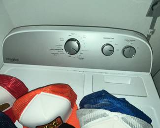 VERY NICE WHIRLPOOL WASHER & DRYER SET