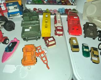 LOTS OF VINTAGE VEHICLES