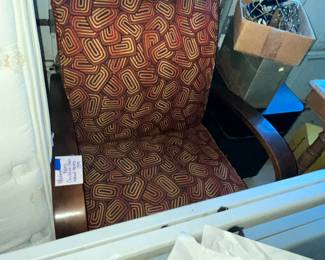 CONTEMPORARY WOOD ARM CHAIR