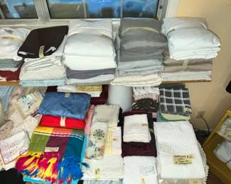 BATTENBURG TABLE LINENS