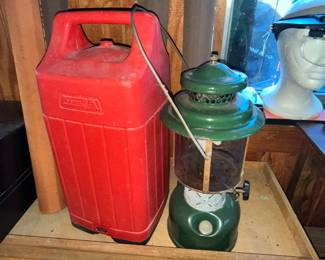 NICE COLEMAN LANTERN & CASE
