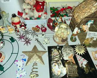 MANY BEAUTIFUL ORNAMENTS