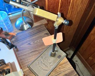 REGAL TRADITION BRONZE FLY TYING DEVICE