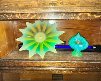 URANIUM GLASS! SHOWN WITH BLACKLIGHT