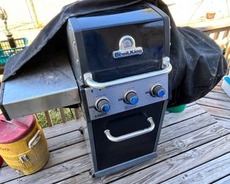 PROPANE GRILL 