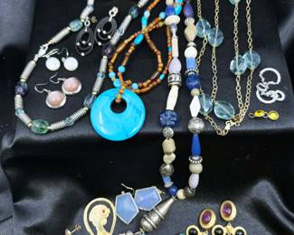VINTAGE COSTUME JEWELRY