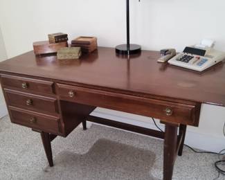WILLETT desk