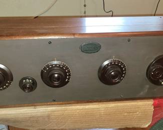 Vintage Atwater Kent radio