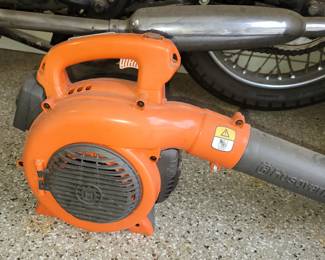 Husqvarna blower