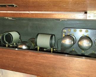 Vintage Atwater Kent radio