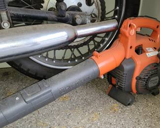 Husqvarna blower