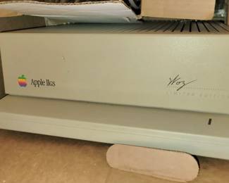 Apple IIGS computer Woz edition