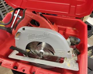 Milwaukee circular saw