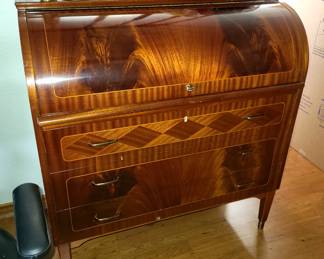 Lovely barrel-top desk