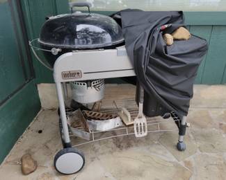 Weber grilling station