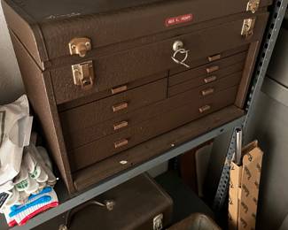 Kennedy multishelf tool chest
