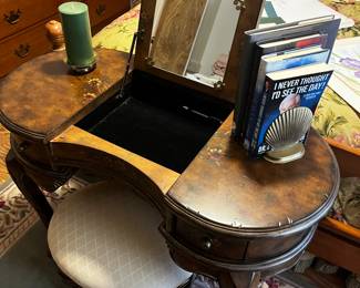 Vanity matching furniture 