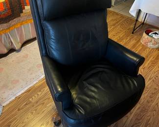 Comfortable leather desk chair for the future ceo