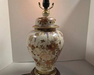 304 JapaneseSatsumaVaseTableLamp