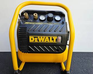 101 DeWalt200psiPortableAirCompressor